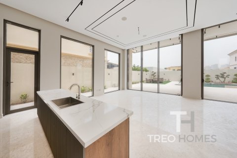 Villa in Jumeirah Park, Dubai 6 bedrooms, 836 sq.m. № 13343 - photo 13
