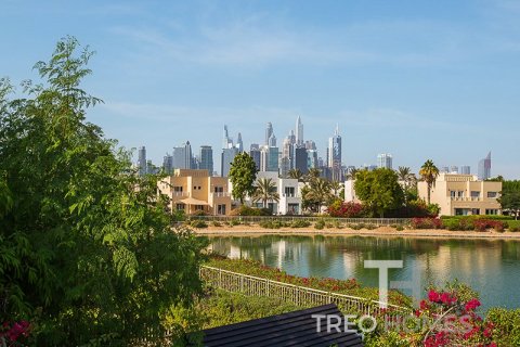 Villa in Meadows, Dubai 4 bedrooms, 387 sq.m. № 13348 - photo 20
