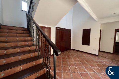 Снять в аренду виллу в The Villa, Дубай: 5 спален, 660м², № 79188 - фото 8