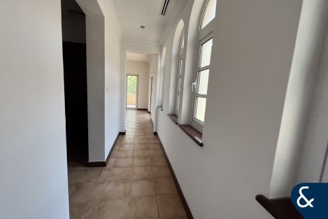 Снять в аренду виллу в The Villa, Дубай: 5 спален, 660м², № 79188 - фото 14