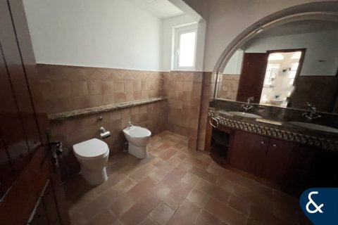Снять в аренду виллу в The Villa, Дубай: 5 спален, 660м², № 79188 - фото 15