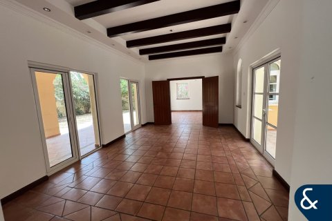 Снять в аренду виллу в The Villa, Дубай: 5 спален, 660м², № 79188 - фото 2