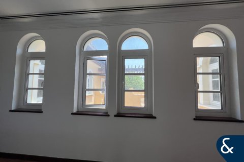 Снять в аренду виллу в The Villa, Дубай: 5 спален, 660м², № 79188 - фото 11