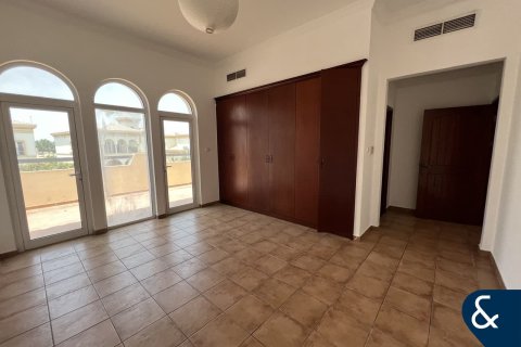 Снять в аренду виллу в The Villa, Дубай: 5 спален, 660м², № 79188 - фото 17