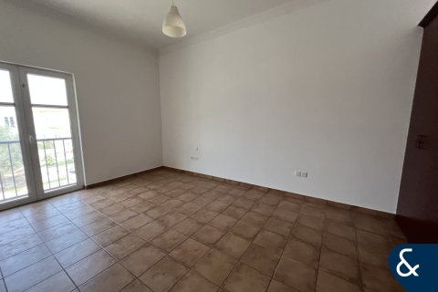 Снять в аренду виллу в The Villa, Дубай: 5 спален, 660м², № 79188 - фото 13