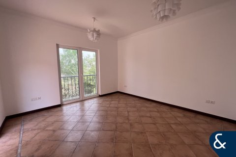 Снять в аренду виллу в The Villa, Дубай: 5 спален, 660м², № 79188 - фото 19