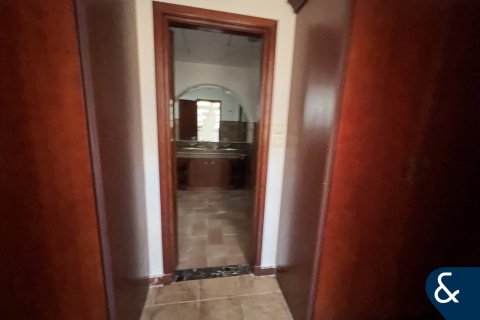 Снять в аренду виллу в The Villa, Дубай: 5 спален, 660м², № 79188 - фото 24