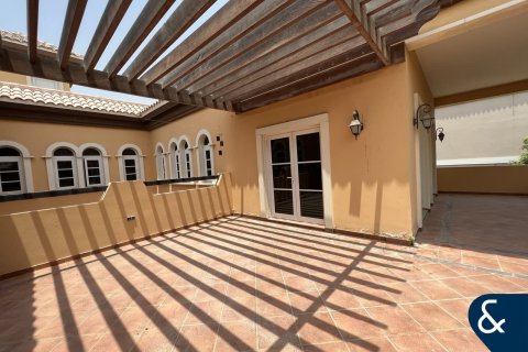 Снять в аренду виллу в The Villa, Дубай: 5 спален, 660м², № 79188 - фото 22