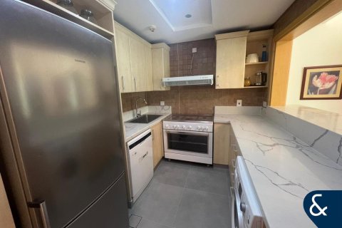 Снять в аренду квартиру в Shoreline Apartments, Пальма Джумейра, Дубай: 2 спальни, 147м², № 79186 - фото 14