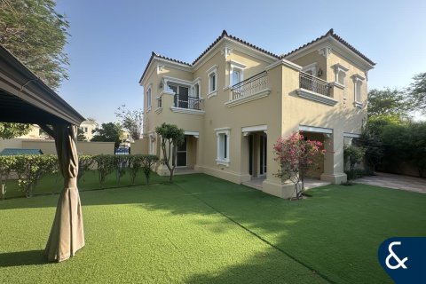 Снять в аренду виллу в Арабиан Ранчес, Дубай: 4 спальни, 757м², № 79190 - фото 1