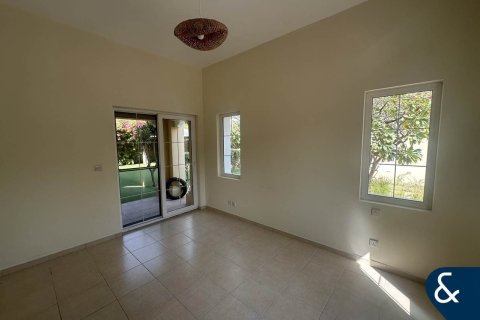 Снять в аренду виллу в Арабиан Ранчес, Дубай: 4 спальни, 757м², № 79190 - фото 12