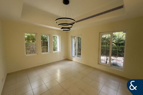 Снять в аренду виллу в Арабиан Ранчес, Дубай: 4 спальни, 757м², № 79190 - фото 4