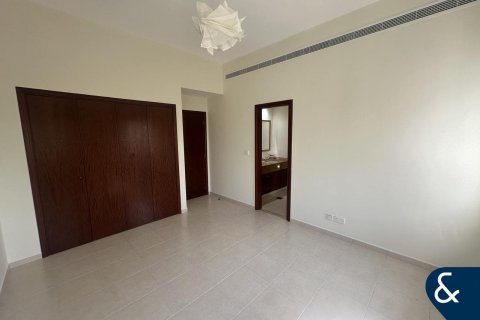 Снять в аренду виллу в Арабиан Ранчес, Дубай: 4 спальни, 757м², № 79190 - фото 8