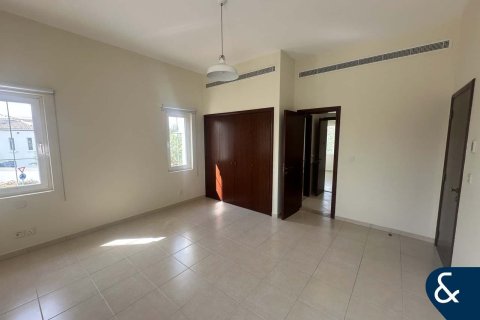 Снять в аренду виллу в Арабиан Ранчес, Дубай: 4 спальни, 757м², № 79190 - фото 13