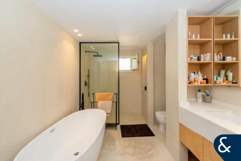 Снять в аренду виллу в Meadows, Дубай: 5 спален, 458м², № 79189 - фото 7