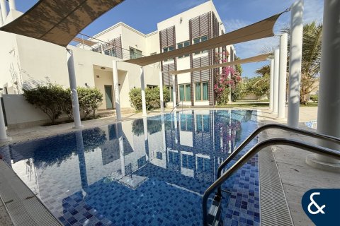 Снять в аренду виллу в Signature Villas, Пальма Джумейра, Дубай: 6 спален, 1364м², № 79187 - фото 22