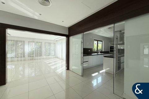 Снять в аренду виллу в Signature Villas, Пальма Джумейра, Дубай: 6 спален, 1364м², № 79187 - фото 23