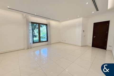 Снять в аренду виллу в Signature Villas, Пальма Джумейра, Дубай: 6 спален, 1364м², № 79187 - фото 5