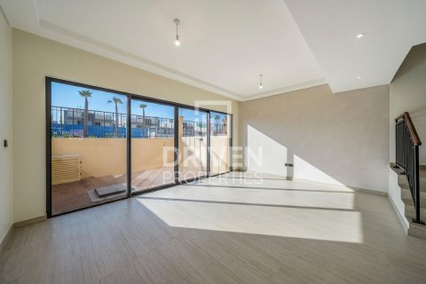 Townhouse in Damac Lagoons, Dubai 4 bedrooms, 144 sq.m. № 136362 - photo 2