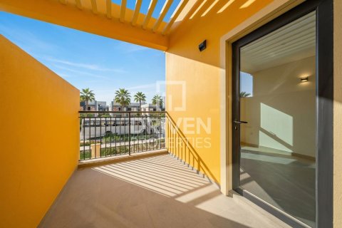 Townhouse in Damac Lagoons, Dubai 4 bedrooms, 144 sq.m. № 136362 - photo 16
