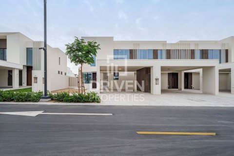 Townhouse in The Valley, Dubai 4 bedrooms, 258.08 sq.m. № 136361 - photo 3
