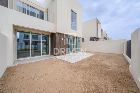 Townhouse in The Valley, Dubai 4 bedrooms, 258.08 sq.m. № 136361 - photo 22