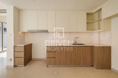 Townhouse in The Valley, Dubai 4 bedrooms, 258.08 sq.m. № 136361 - photo 19