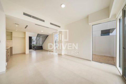 Townhouse in The Valley, Dubai 4 bedrooms, 258.08 sq.m. № 136361 - photo 7