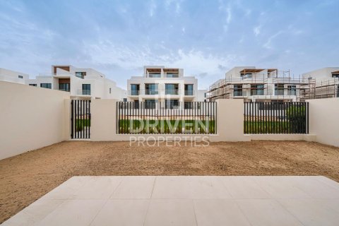Townhouse in The Valley, Dubai 4 bedrooms, 258.08 sq.m. № 136361 - photo 21