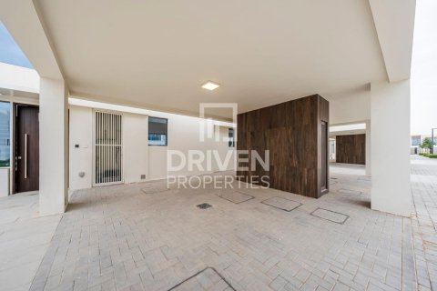 Townhouse in The Valley, Dubai 4 bedrooms, 258.08 sq.m. № 136361 - photo 23