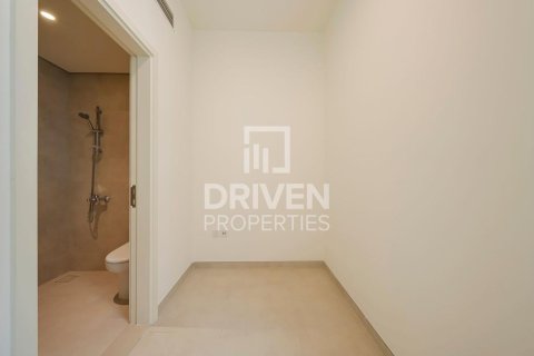 Townhouse in The Valley, Dubai 4 bedrooms, 258.08 sq.m. № 136361 - photo 17