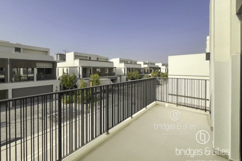 Villa en Dubai, 3 dormitorios, 143.9 m², № 77227 - foto 16