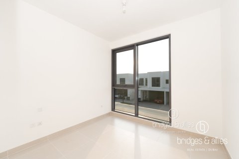 Villa in Dubai Hills Estate, Dubai 3 bedrooms, 202.6 sq.m. № 77224 - photo 17