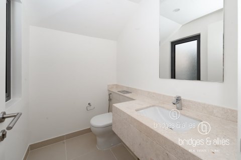 Villa in Dubai Hills Estate, Dubai 3 bedrooms, 202.6 sq.m. № 77224 - photo 12