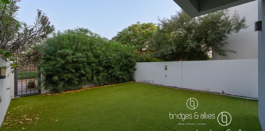 Villa in Dubai Hills Estate, Dubai 3 bedrooms, 202.6 sq.m. № 77224