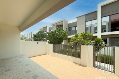 Villa en Dubai, 3 dormitorios, 140.4 m², № 77226 - foto 21