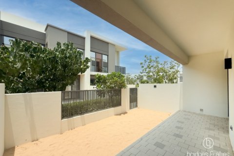 Villa en Dubai, 3 dormitorios, 140.4 m², № 77226 - foto 20