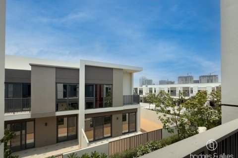 Villa en Dubai, 3 dormitorios, 140.4 m², № 77226 - foto 19