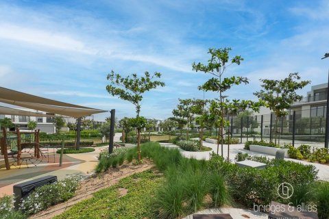 Villa en Dubai, 3 dormitorios, 141.7 m², № 77235 - foto 18