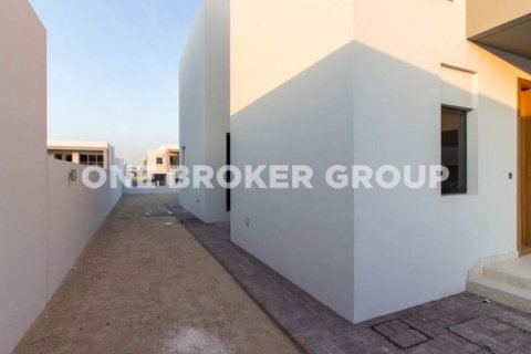 Villa en Dubai Hills Estate, Dubai, 4 dormitorios, 464.5 m², № 705 - foto 10