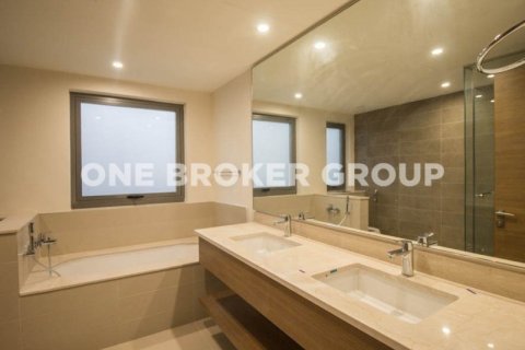 Villa en Dubai Hills Estate, Dubai, 4 dormitorios, 464.5 m², № 705 - foto 5