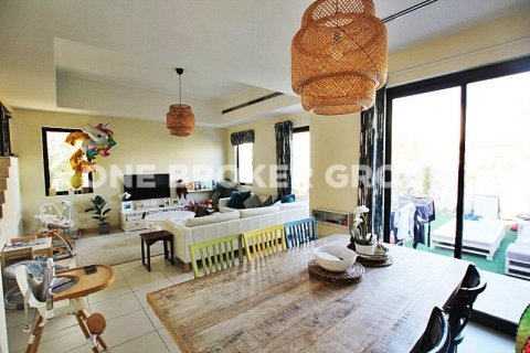 Townhouse in Mira 2, Reem, Dubai 4 bedrooms, 297 sq.m. № 707 - photo 9