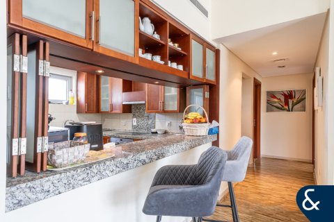 Apartment in The Views, Dubai 2 bedrooms, 130 sq.m. № 78967 - photo 12