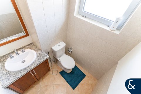 Apartment in The Views, Dubai 2 bedrooms, 130 sq.m. № 78967 - photo 7