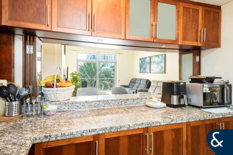 Apartment in The Views, Dubai 2 bedrooms, 130 sq.m. № 78967 - photo 11