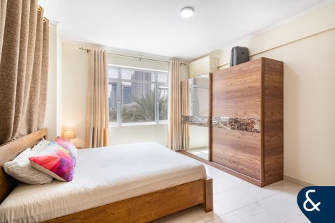 Apartment in The Views, Dubai 2 bedrooms, 130 sq.m. № 78967 - photo 3