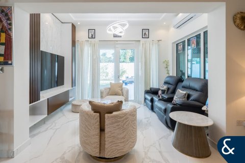 Купить виллу в Regional, Jumeirah Park, Дубай: 3 спальни, 507м², № 78964 - фото 8