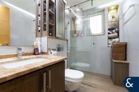 Купить виллу в Regional, Jumeirah Park, Дубай: 3 спальни, 507м², № 78964 - фото 17