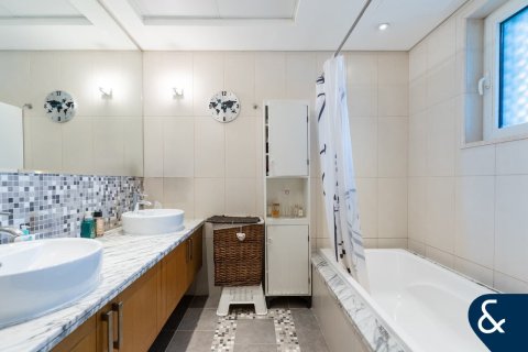 Купить виллу в Regional, Jumeirah Park, Дубай: 3 спальни, 507м², № 78964 - фото 18