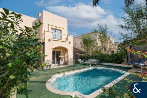 Купить виллу в Springs 10, The Springs, Дубай: 3 спальни, 251м², № 78965 - фото 1